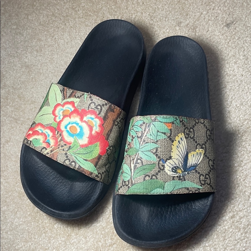 Gucci Floral and Butterfly Sandals - Black and Multicolor
